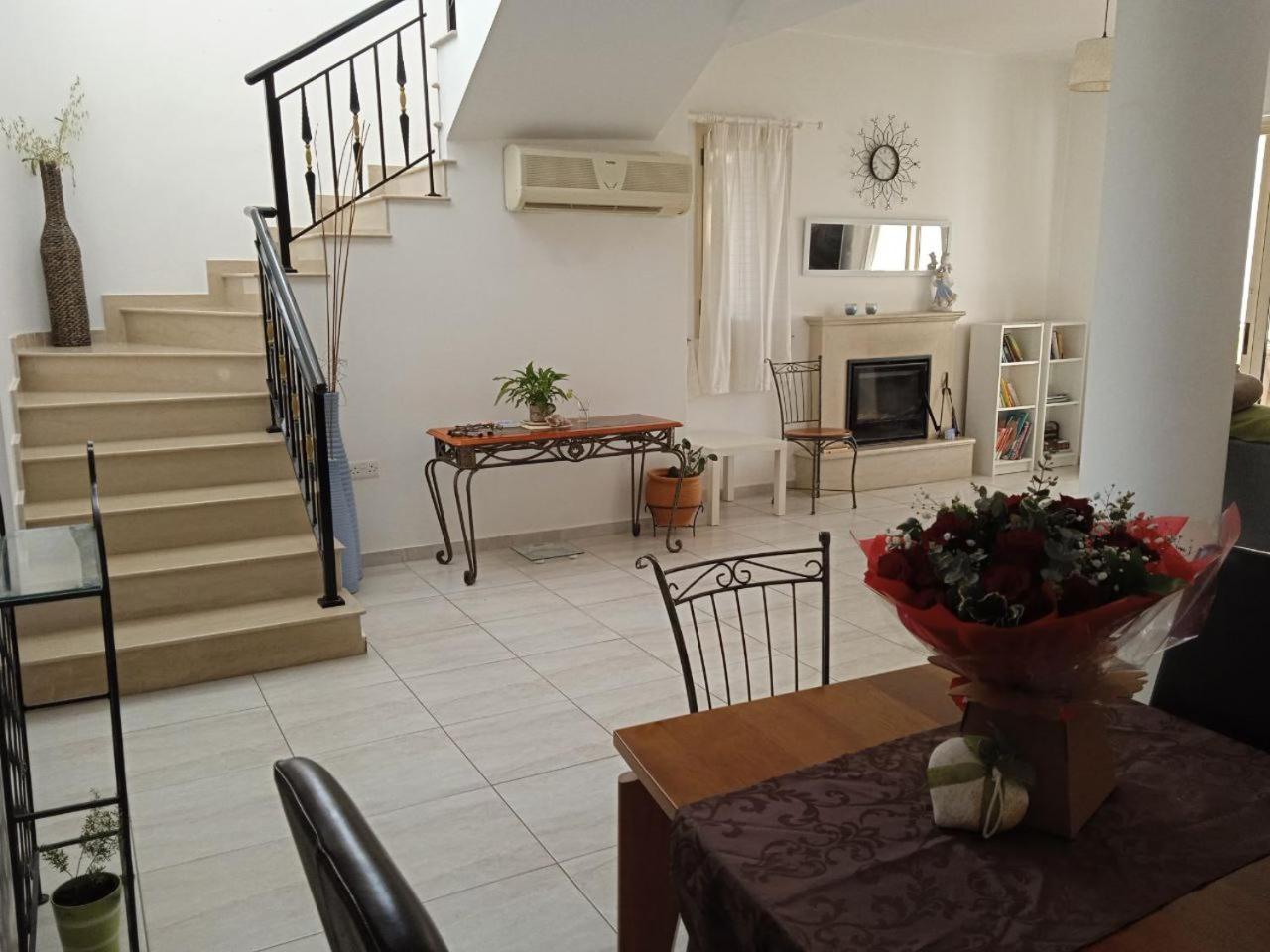 Zenberry House Apartment Mandria  Ngoại thất bức ảnh