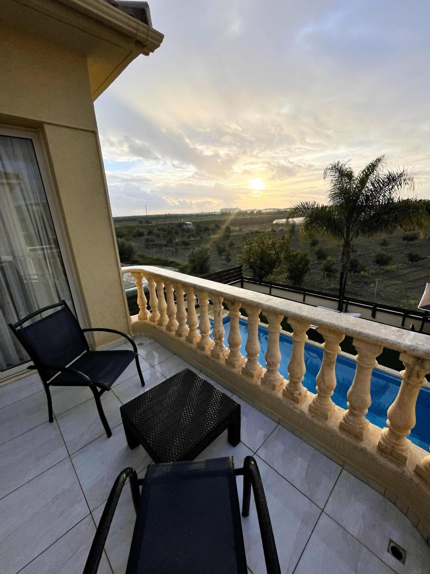 Zenberry House Apartment Mandria  Ngoại thất bức ảnh